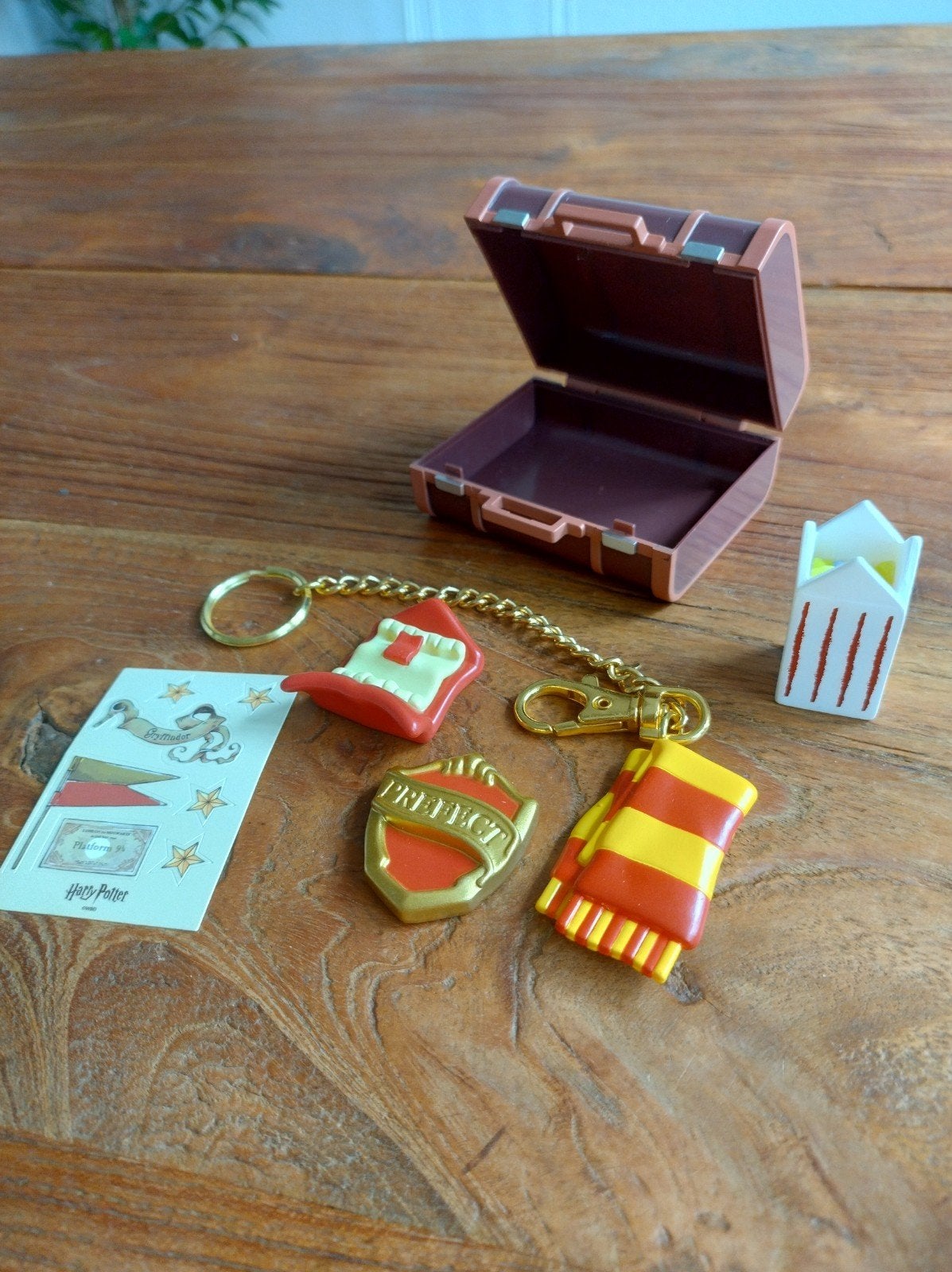 Miniso Harry Potter Koffer met Sleutelhanger en Accessoires, Ophalen of Verzenden, Nieuw, Overige typen