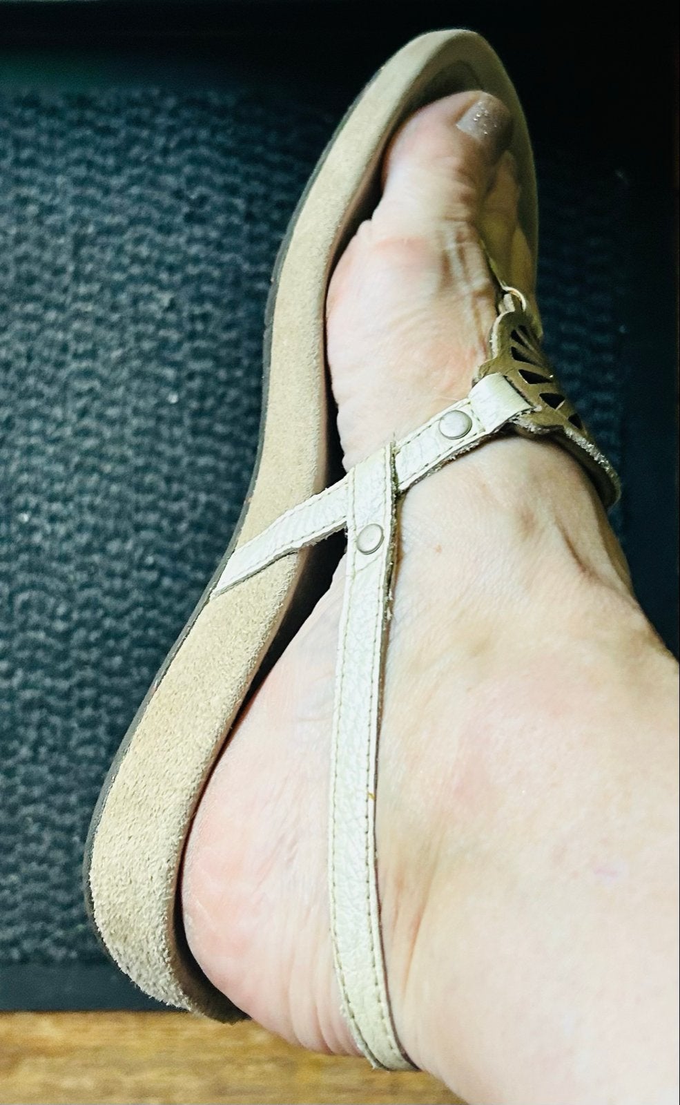 Ugg Australia Sandalen - Beige/Goud - Maat 38, Beige, Gedragen, Sandalen of Muiltjes, Ophalen of Verzenden
