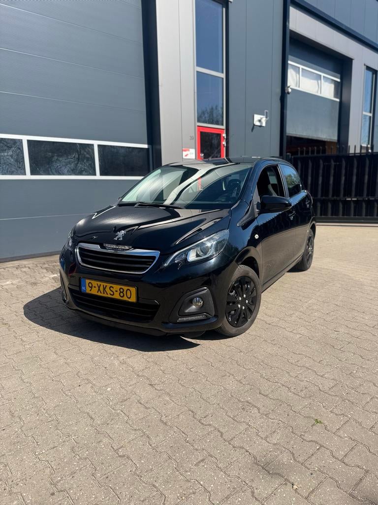 Peugeot 108 1.0 12V E-vti 51KW 5DR 2014 Zwart, Auto's, Voorwielaandrijving, 31 €/maand, 4 stoelen, Zwart