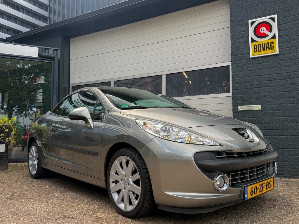 Peugeot 207 CC 1.6 VTi Féline automaat (bj 2008), Auto's, Automaat, Gebruikt, 4 cilinders, 4 stoelen