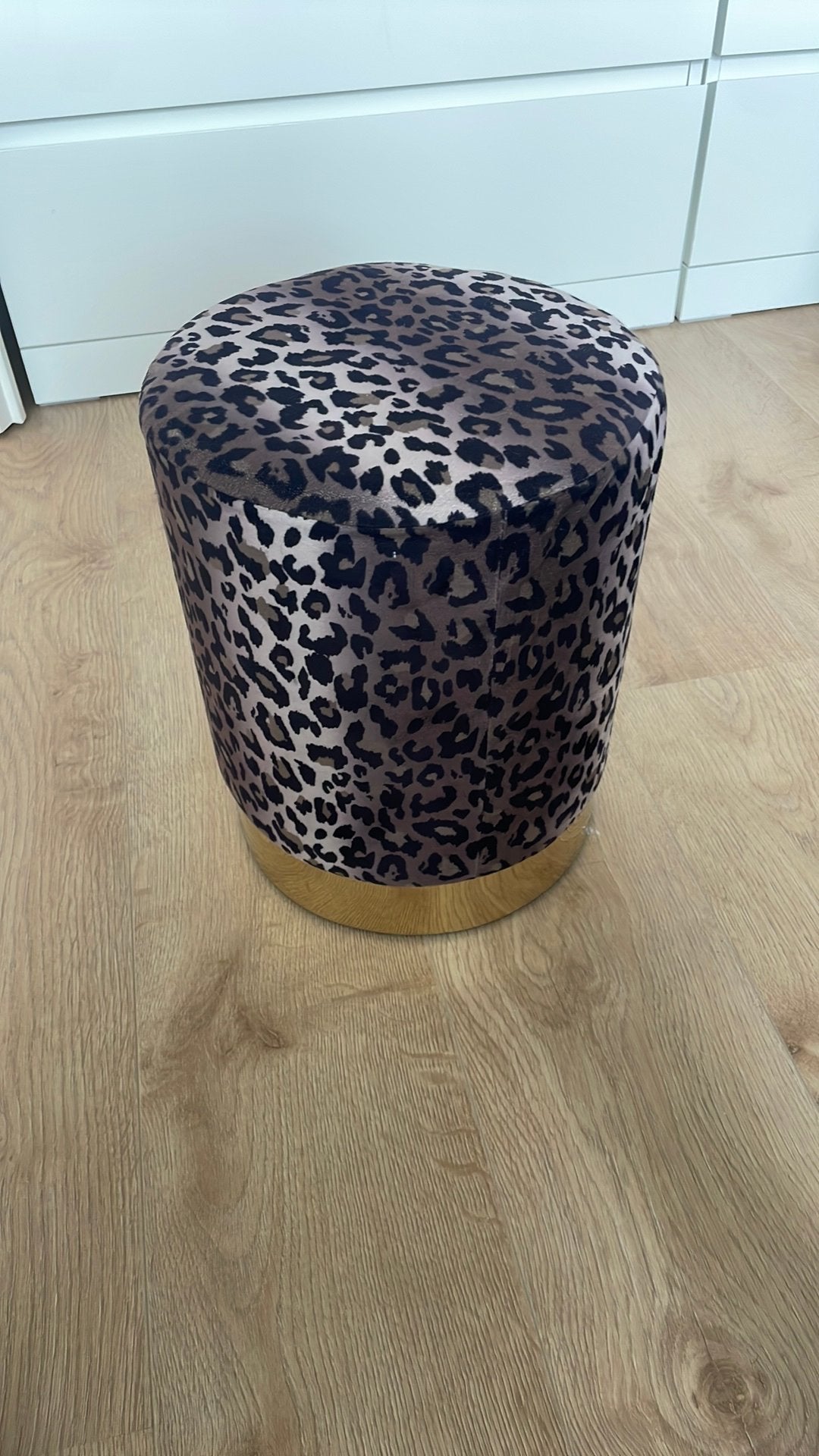 Poef / krukje panterprint, Ophalen, Zo goed als nieuw, Rond, Minder dan 50 cm