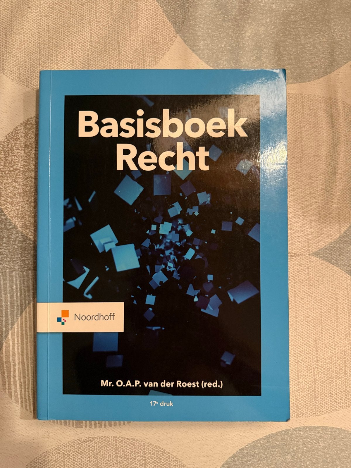 Basisboek Recht - Mr. O.A.P. van der Roest (17e druk), Ophalen of Verzenden, Gamma, Gelezen, HBO