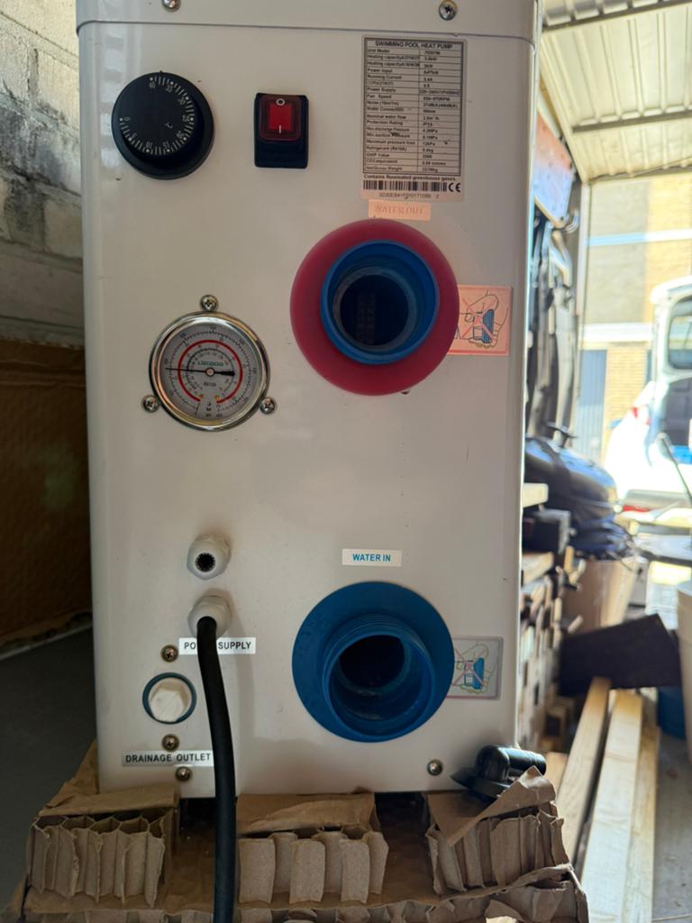Poollux Eco3 Warmtewisselaar voor zwembad, Doe-het-zelf en Verbouw, Geisers en Boilers, Ophalen, Boiler, Minder dan 20 liter, Minder dan 3 jaar oud
