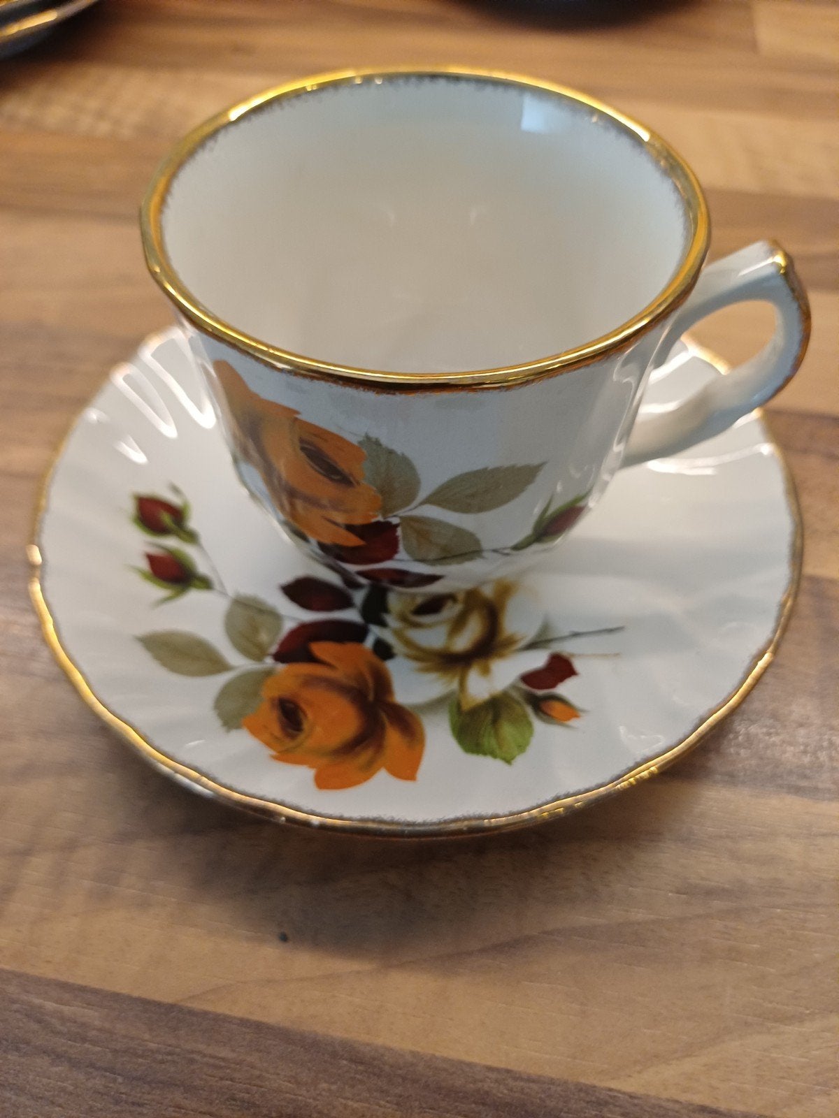 Vintage Aynsley the Crown Staffordshire the Rose teacup, Ophalen of Verzenden