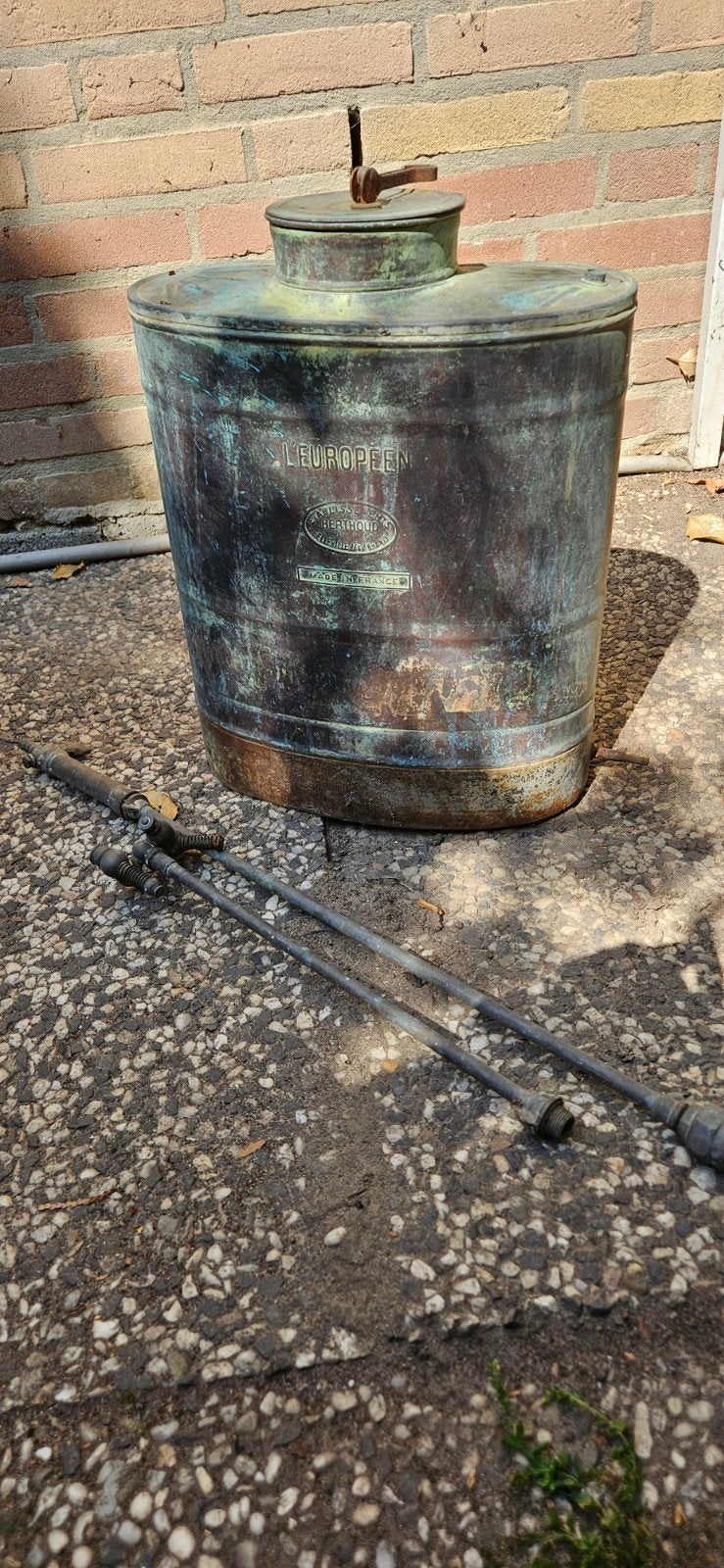 antieke rugspuit merk Berthoud l'europeen, Tuin en Terras, Hand-tuingereedschap, Ophalen of Verzenden