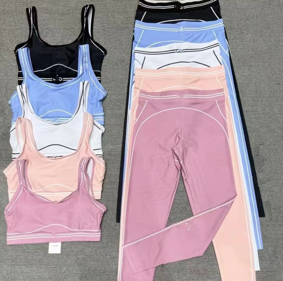 ALO Yoga sportkleding set - meerdere maten en kleuren, Kleding | Dames, Ophalen, Zwart, Nieuw, Maat 34 (XS) of kleiner