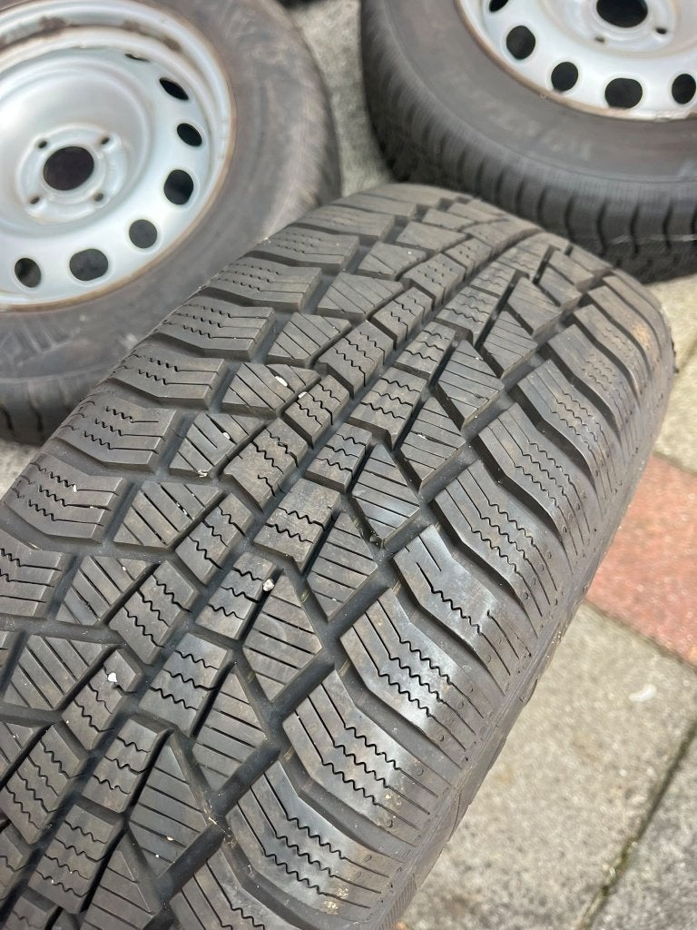Winterbanden Viking 195/65 R15 inclusief velgen, Ophalen, Gebruikt, 15 inch, Banden en Velgen
