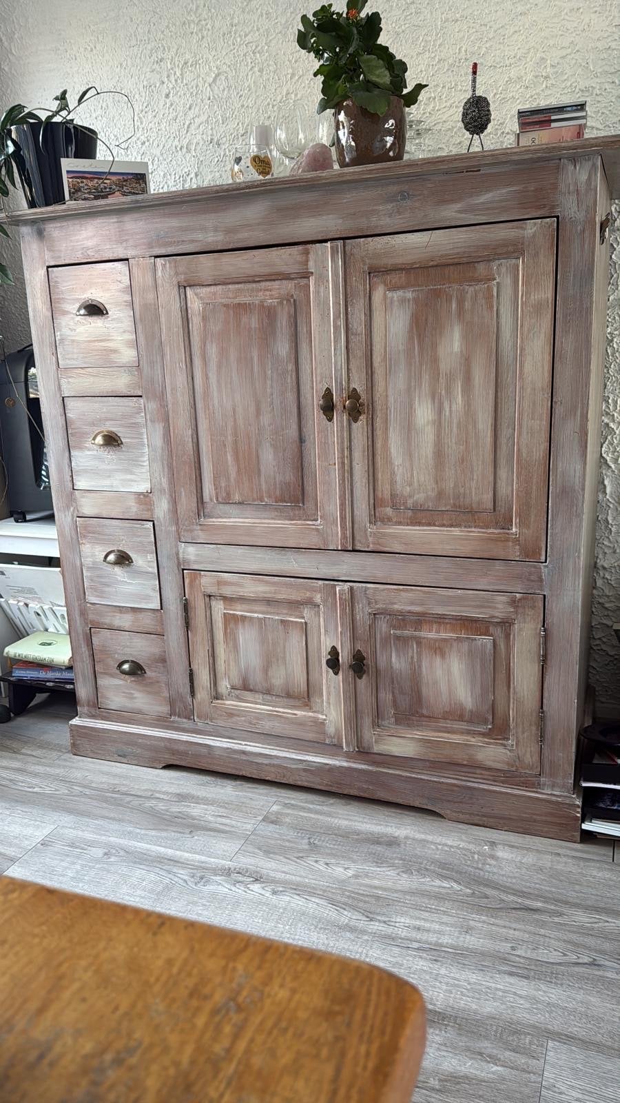 Unieke houten kast met landelijke uitstraling, Huis en Inrichting, Ophalen, Gebruikt, 100 tot 150 cm, Met lade(s)