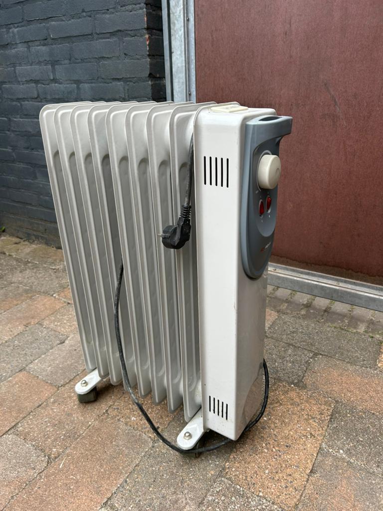 Electrische radiator, Doe-het-zelf en Verbouw, Verwarming en Radiatoren, Ophalen, 30 tot 80 cm, Radiator, Minder dan 60 cm