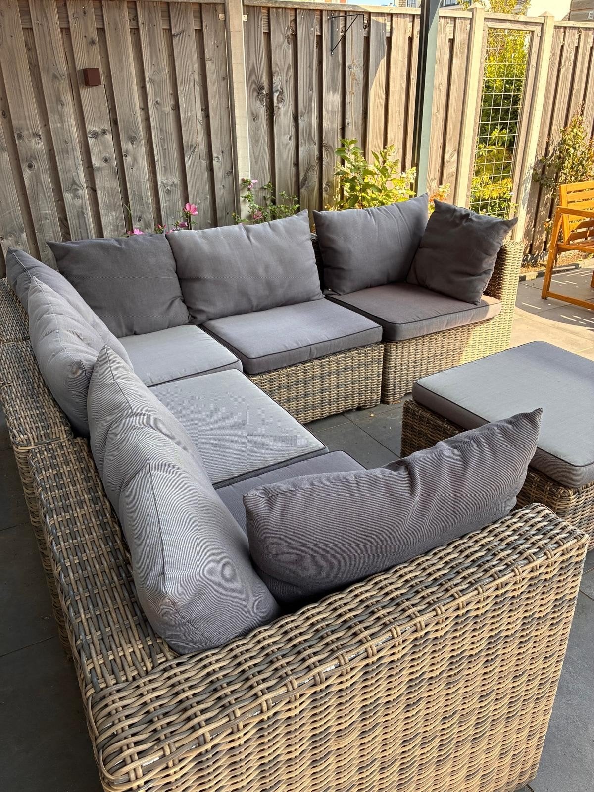 loungeset met kussens, Ophalen, 5 zitplaatsen, Kunststof, Gebruikt