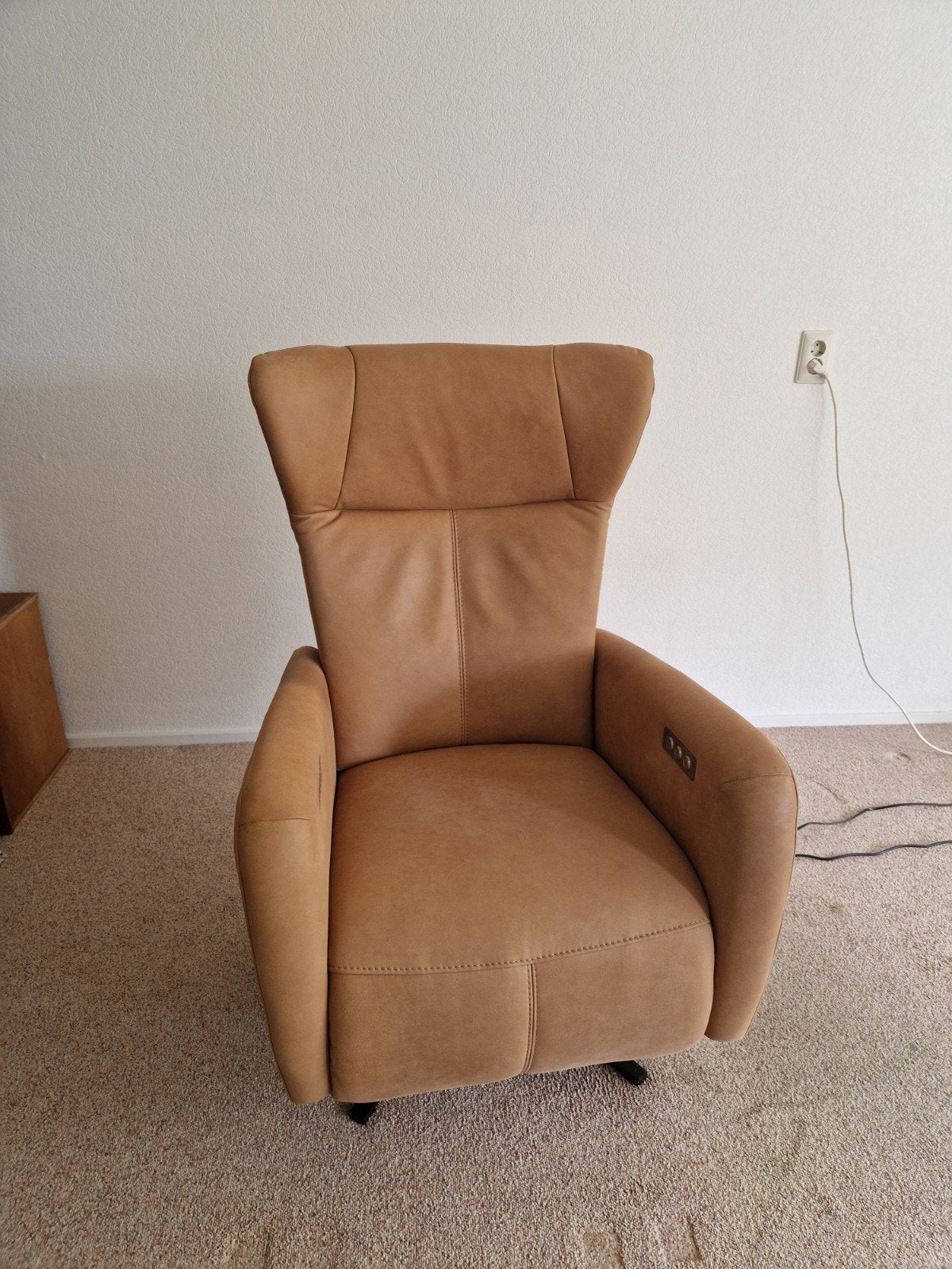 Prominent electrische relaxfauteuil, sta op met verwarming, Huis en Inrichting, Fauteuils, Ophalen, 100 tot 125 cm, Leer, Zo goed als nieuw