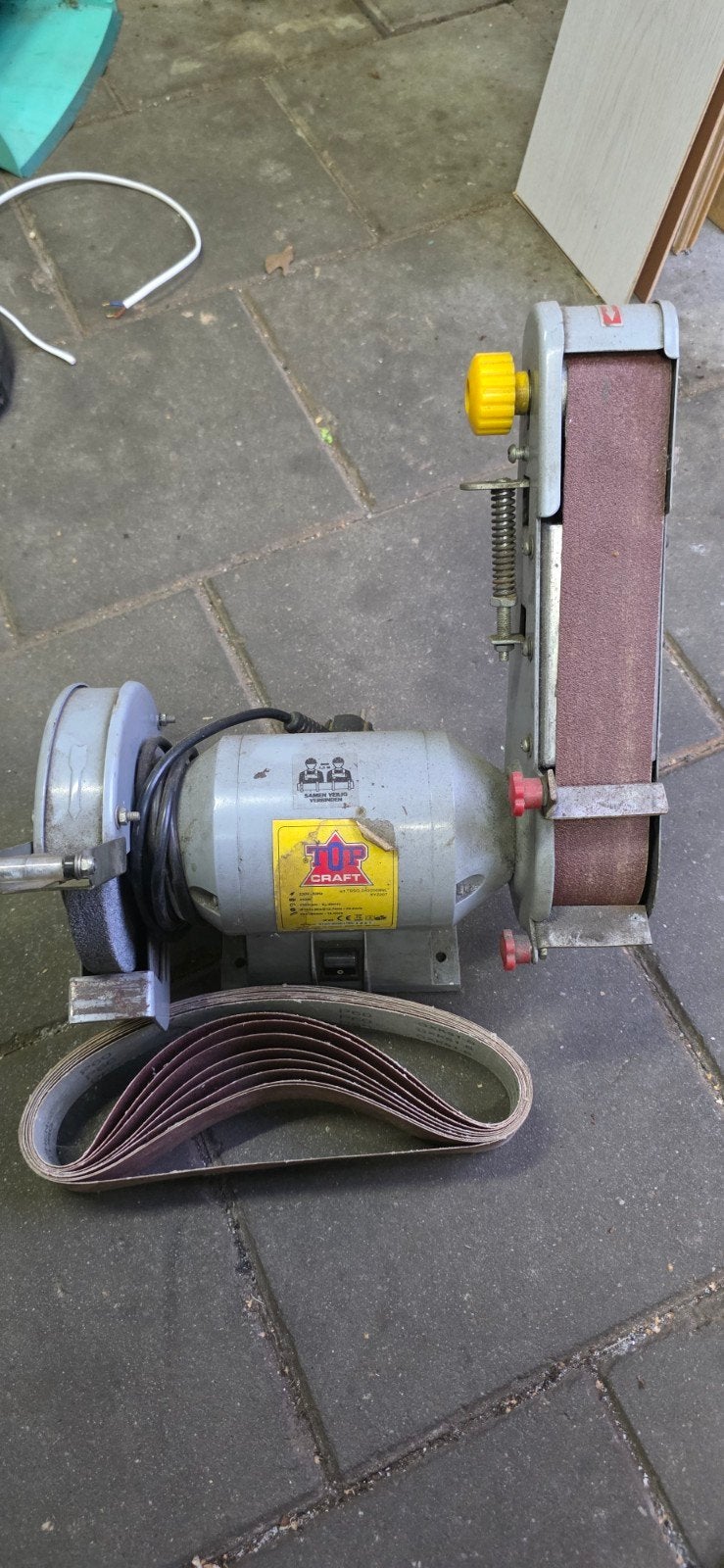 Topcraft Slijpsteen met Schuurband - Werkbankslijpmachin, Ophalen, Gebruikt, Minder dan 700 watt, Werkbankslijpmachine