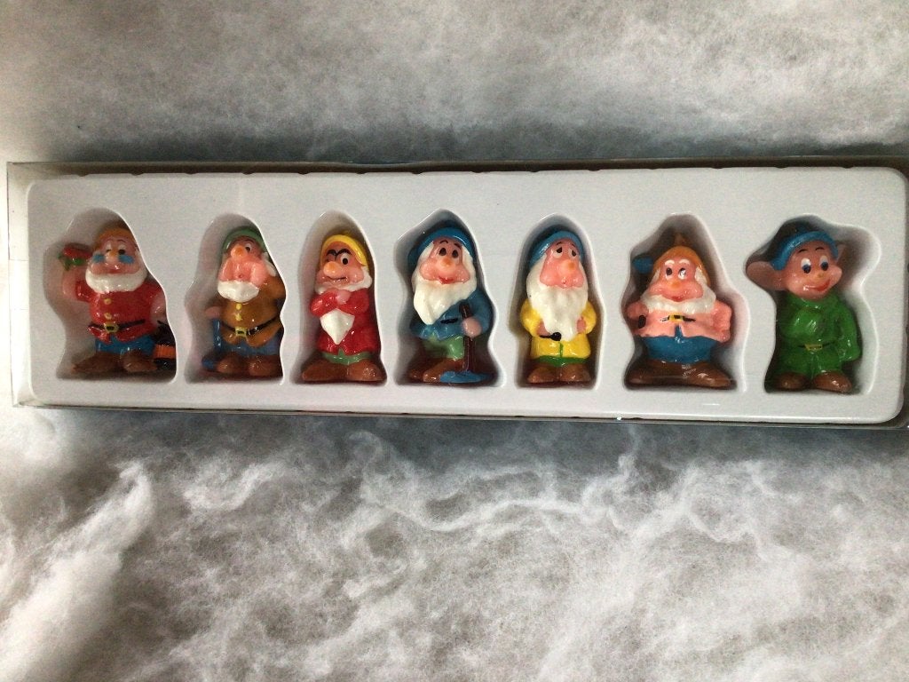 Vintage collectie kaarsjes. 7 dwergen. Nieuw, Ophalen of Verzenden, Overige figuren, Nieuw, Beeldje of Figuurtje