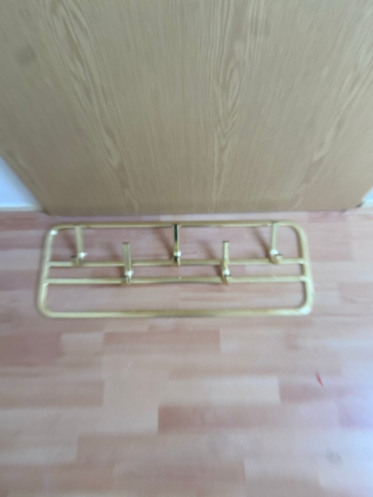 Gouden wandkapstok met 5 haken, Wandkapstok, Gebruikt, Ophalen of Verzenden, Minder dan 100 cm