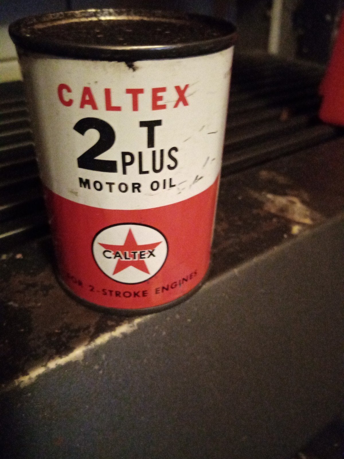 Vintage Caltex 2 T Plus Motor Oil blikje jaren '50, Verzamelen, Ophalen of Verzenden, Gebruikt, Overige