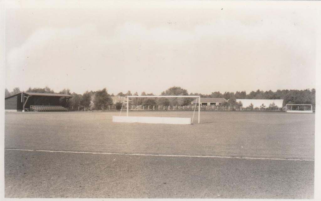 ermelo- sportveld v. schaffelaar kazerne, Ophalen of Verzenden, 1940 tot 1960, Gelderland