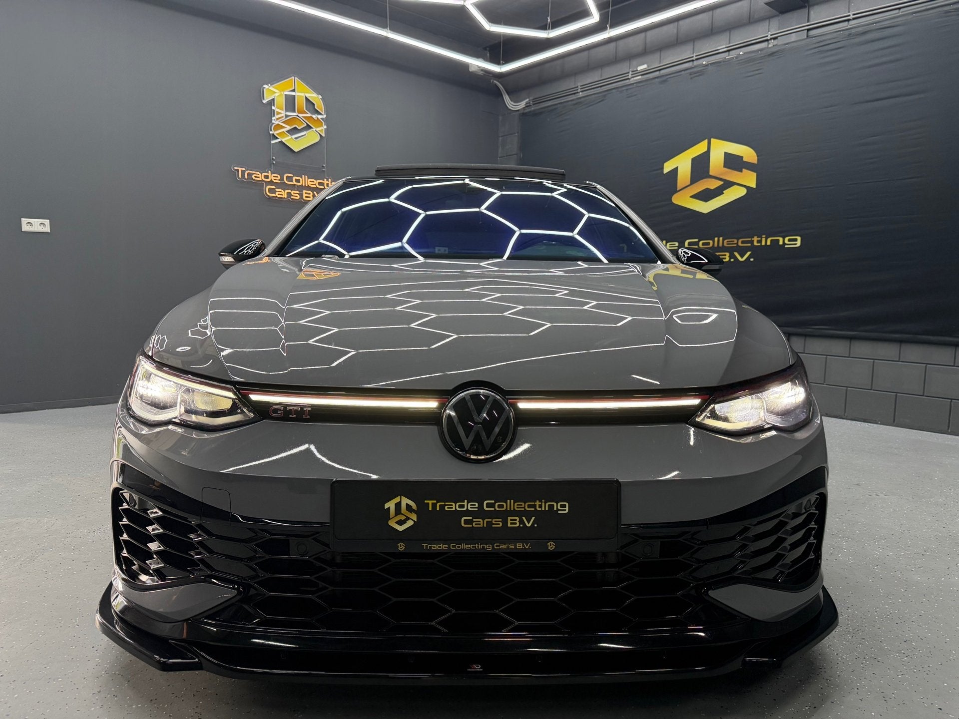 Volkswagen Golf 2.0 TSI GTI Clubsport 45 Pano-Akra-IQ Lights, Auto's, Gebruikt, Euro 6, 4 cilinders, 1984 cc