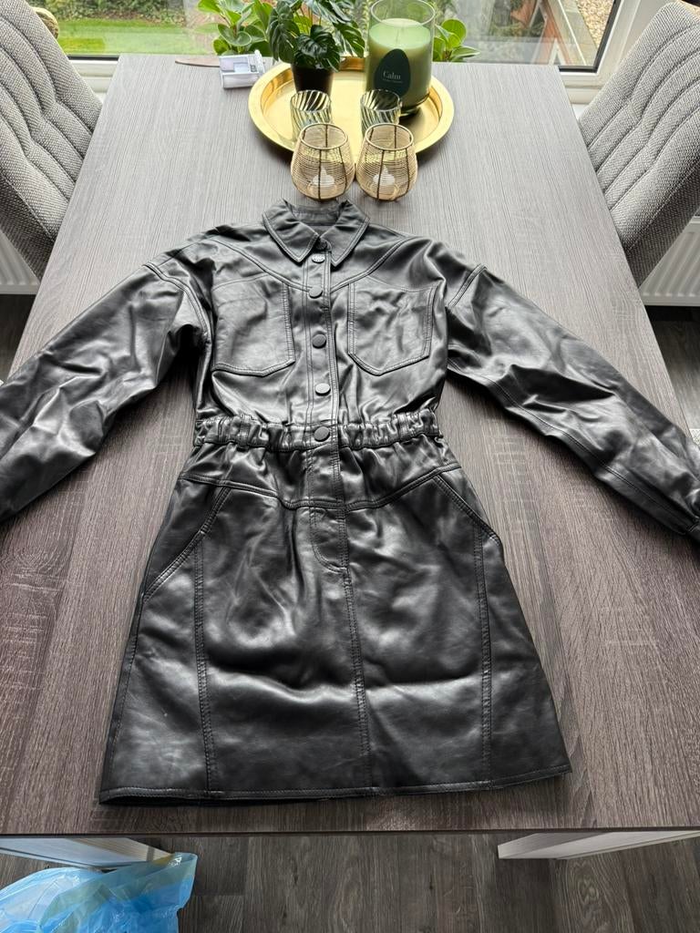 Nikkie stijlvolle zwarte jurk maat 32 nieuw, Zwart, Ophalen of Verzenden, Zo goed als nieuw, Maat 34 (XS) of kleiner