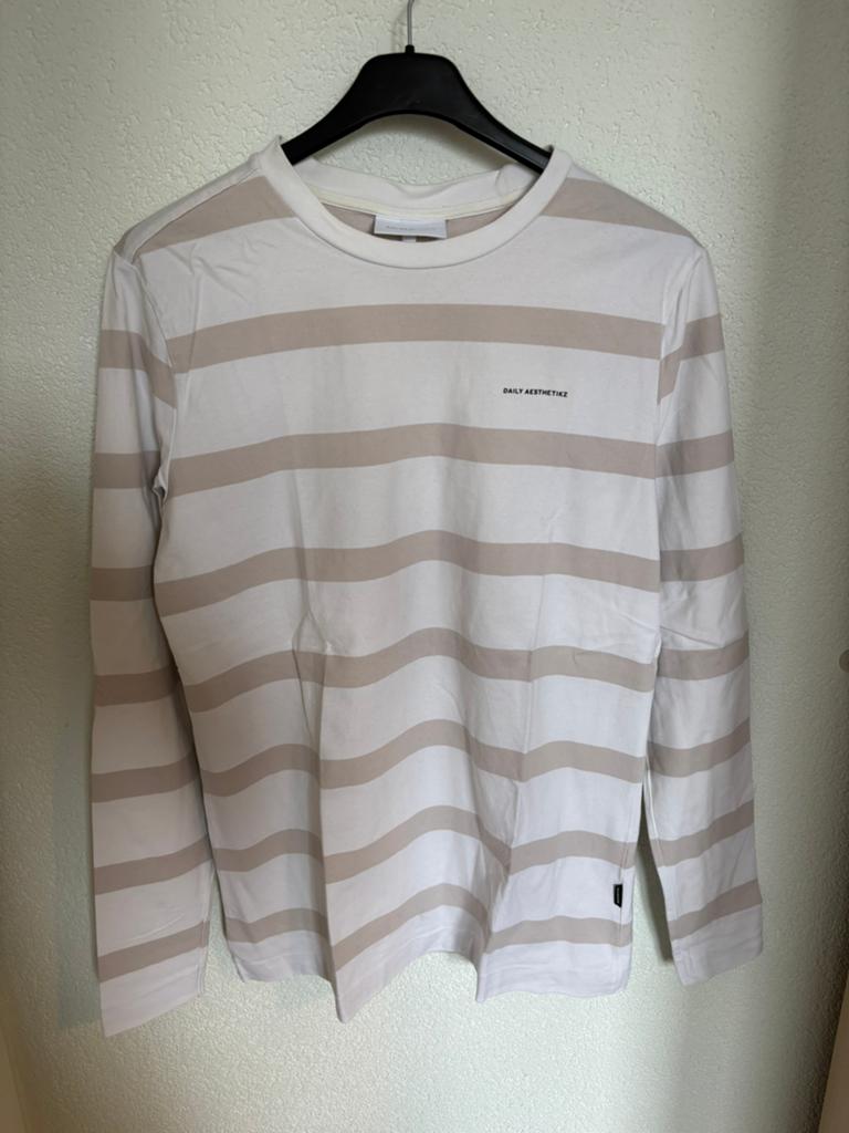 Daily Aesthetikz Longsleeve, Ophalen of Verzenden, Zo goed als nieuw, Maat 36 (S)