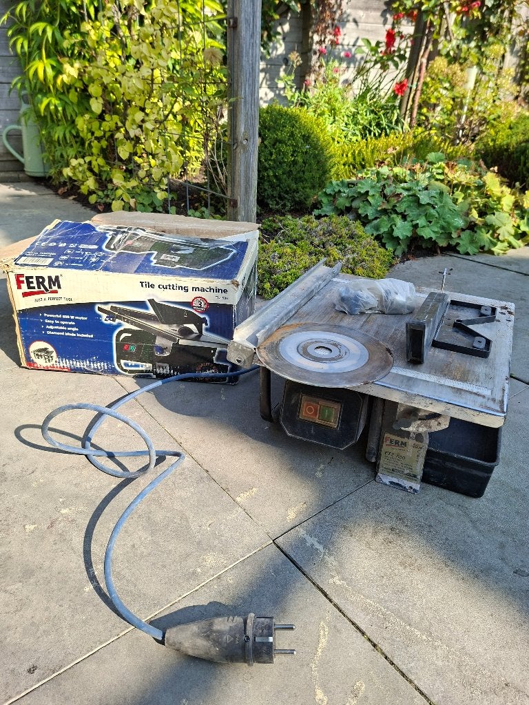elektrische tafeltegelsnijder, Ophalen, Gebruikt, 70 mm of meer, Ferm, Agojama, TUP Craft, Kinzo