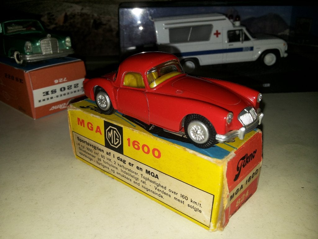 MGA 1600 van Tekno no 824 met doosje, Ophalen of Verzenden, Zo goed als nieuw, Auto, Overige merken