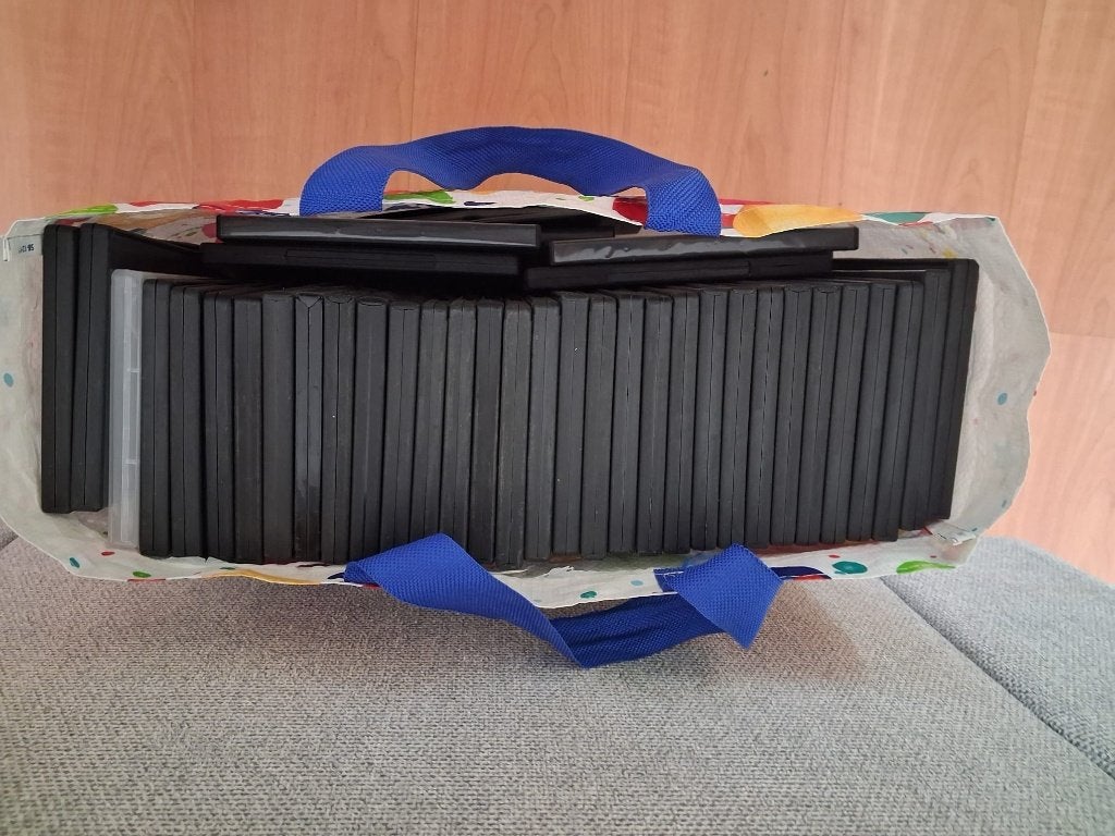 Ongeveer 100 lege DVD hoesjes    GRATIS, Cd's en Dvd's, Alle leeftijden, Ophalen, Zo goed als nieuw