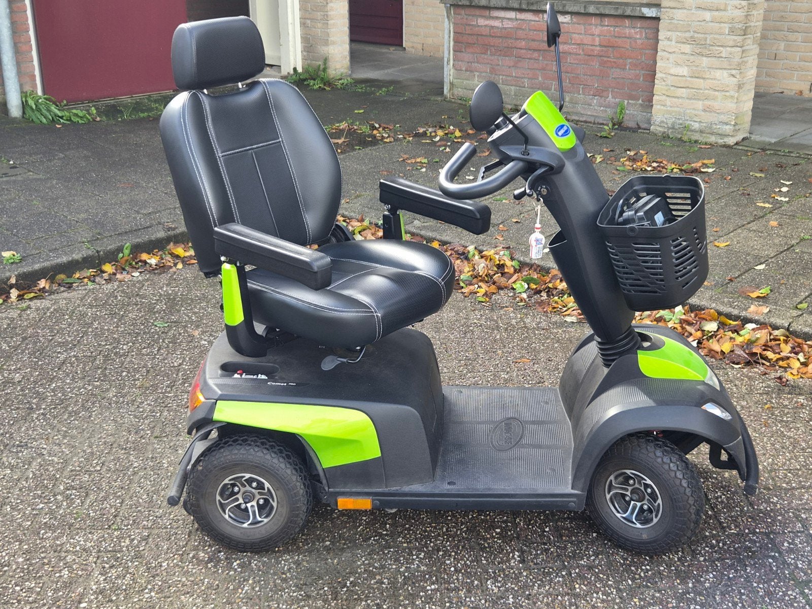 Invacare Comet Pro slechts 2241 km gelopen., Ophalen of Verzenden, 36 t/m 45 km, 11 t/m 15 km/u, Invacare