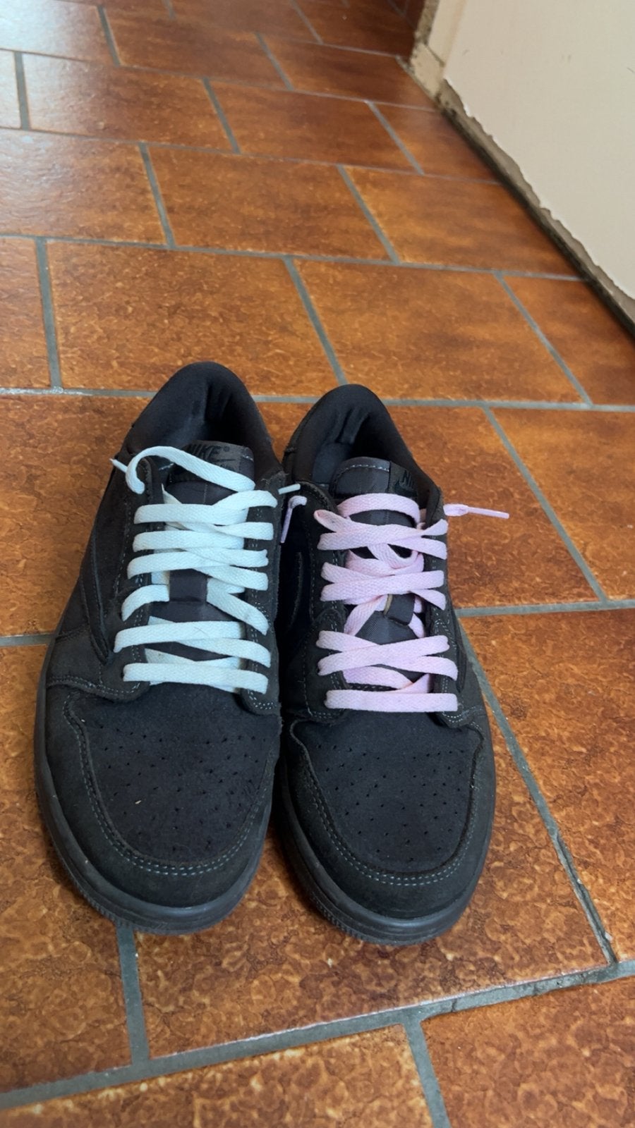 Travis scott nike dunks, Ophalen, Zo goed als nieuw, Wit