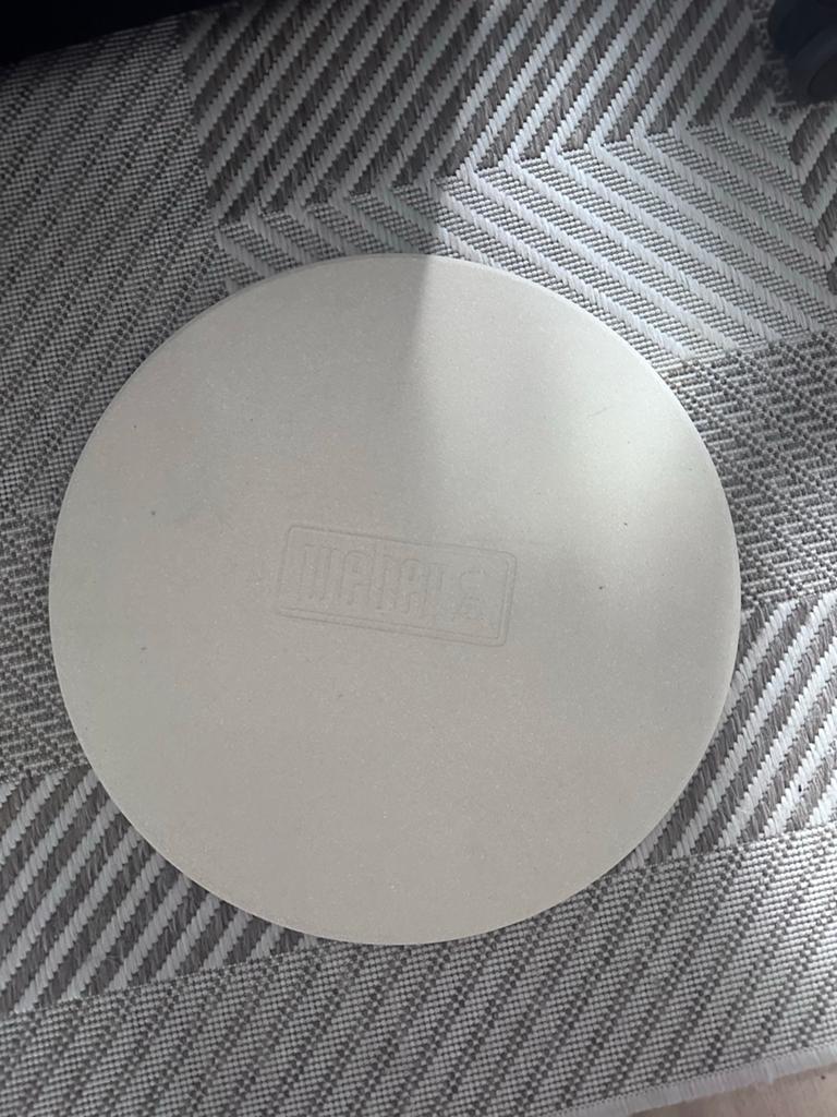 Nieuwe Weber Pizzasteen 36 cm voor de perfecte pizza, Tuin en Terras, Barbecue-accessoires, Ophalen, Zo goed als nieuw