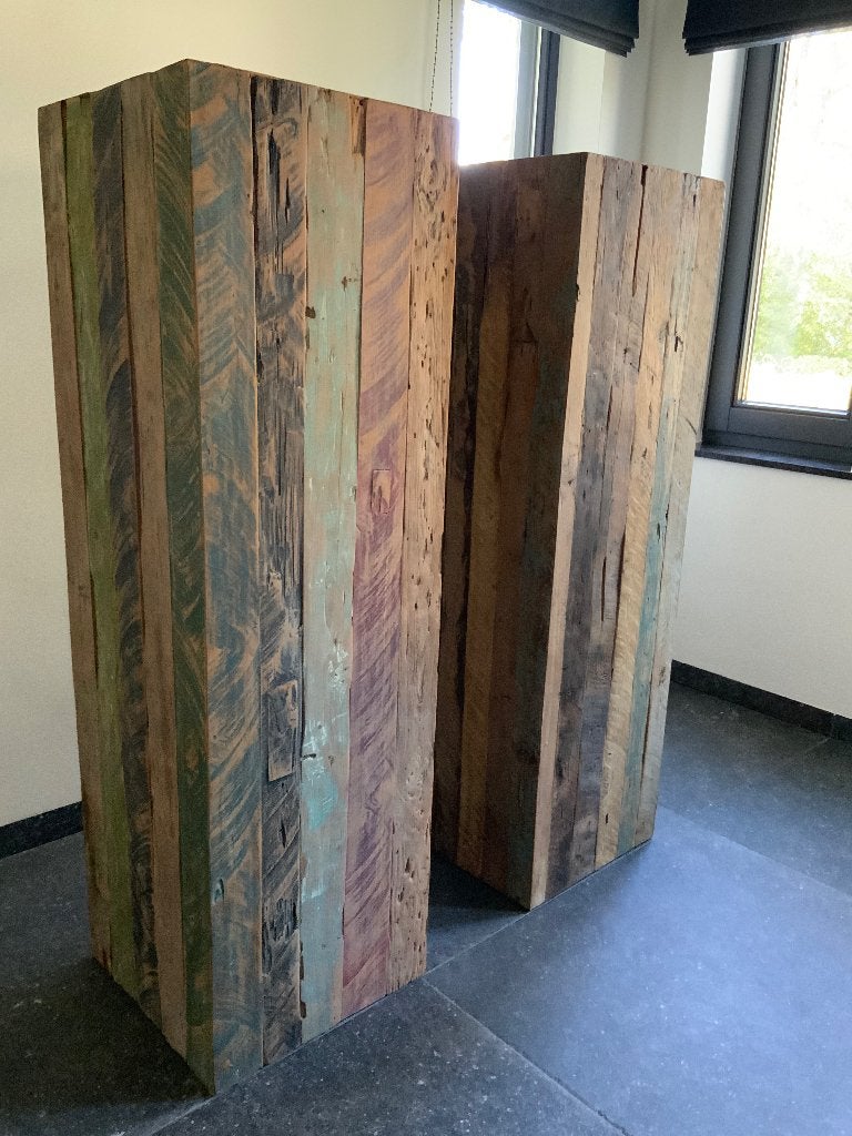 Houten zuilen, Ophalen