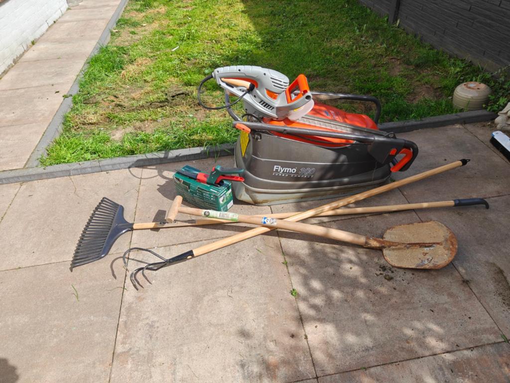 Lot tuingereedschap, Ophalen, Gebruikt