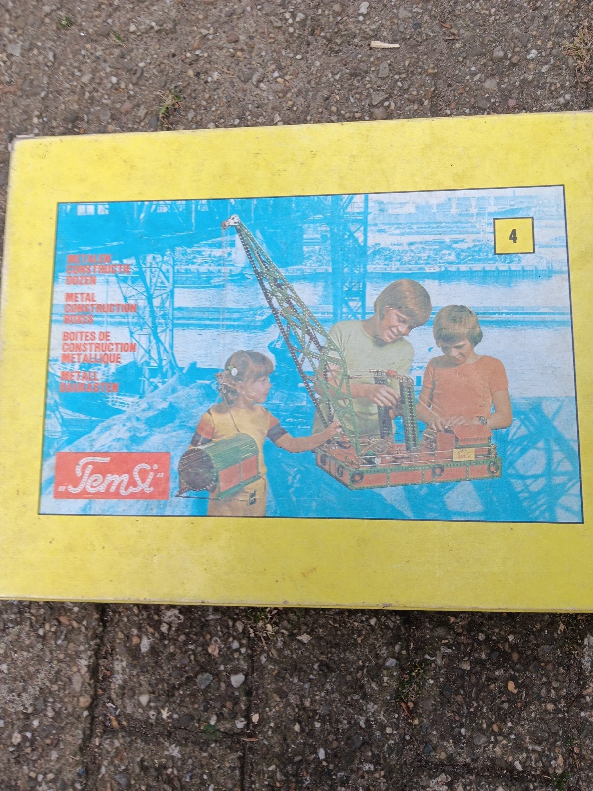 Temsi constructie doos  nr 4, Ophalen, Meer dan 50 stukjes