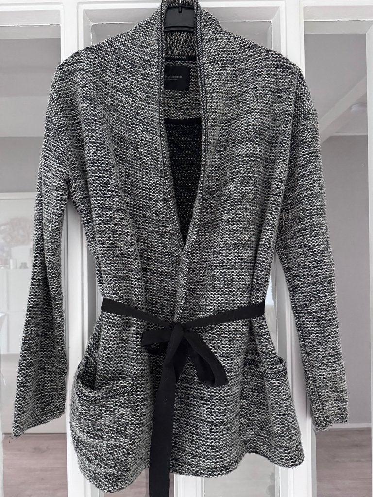 Wikkelvest van Maison Scotch maat 2, Maat 38/40 (M), Zwart, Gedragen, Maison Scotch