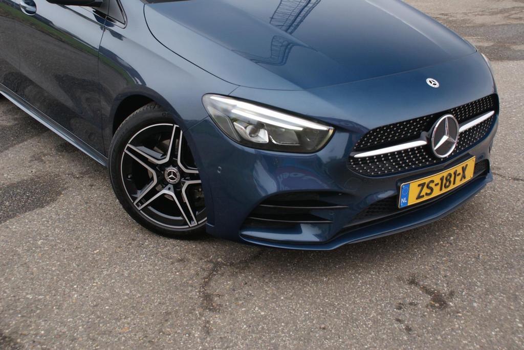 Mercedes-Benz B-klasse 180 ///AMG Pakket | Pano | Camera | O, 136 pk, Gebruikt, 4 cilinders, 700 kg