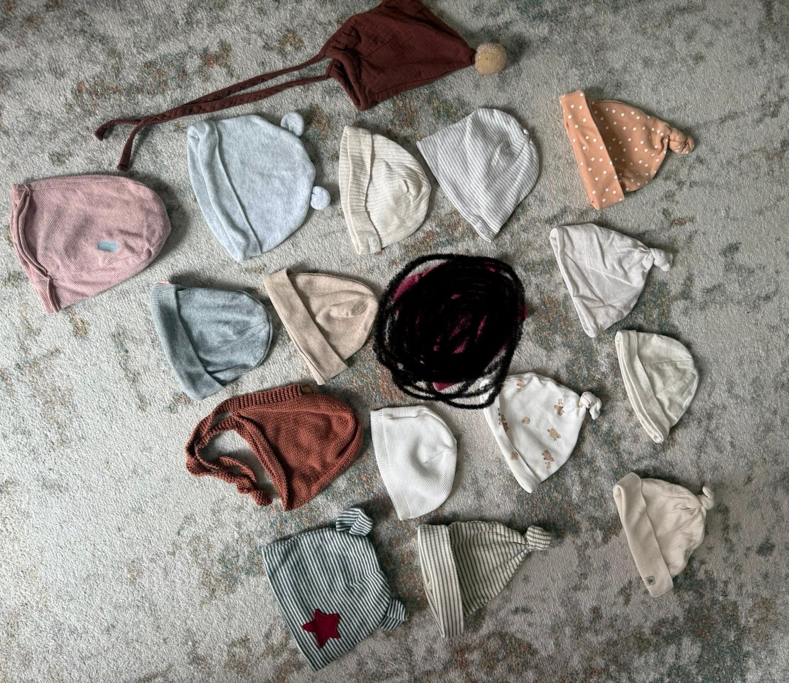 16 Diverse baby mutsjes maat 0-6 maanden Unisex, Kinderen en Baby's, Babykleding | Mutsen, Sjaals en Wanten, Gebruikt, Jongetje of Meisje