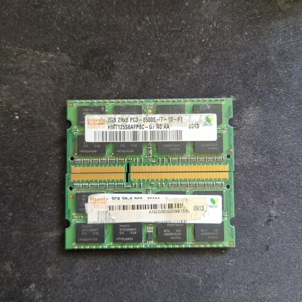 2x Hynix 2GB DDR3 SO-DIMM RAM 4GB Totaal PC3-8500S, Computers en Software, RAM geheugen, Ophalen of Verzenden, Zo goed als nieuw