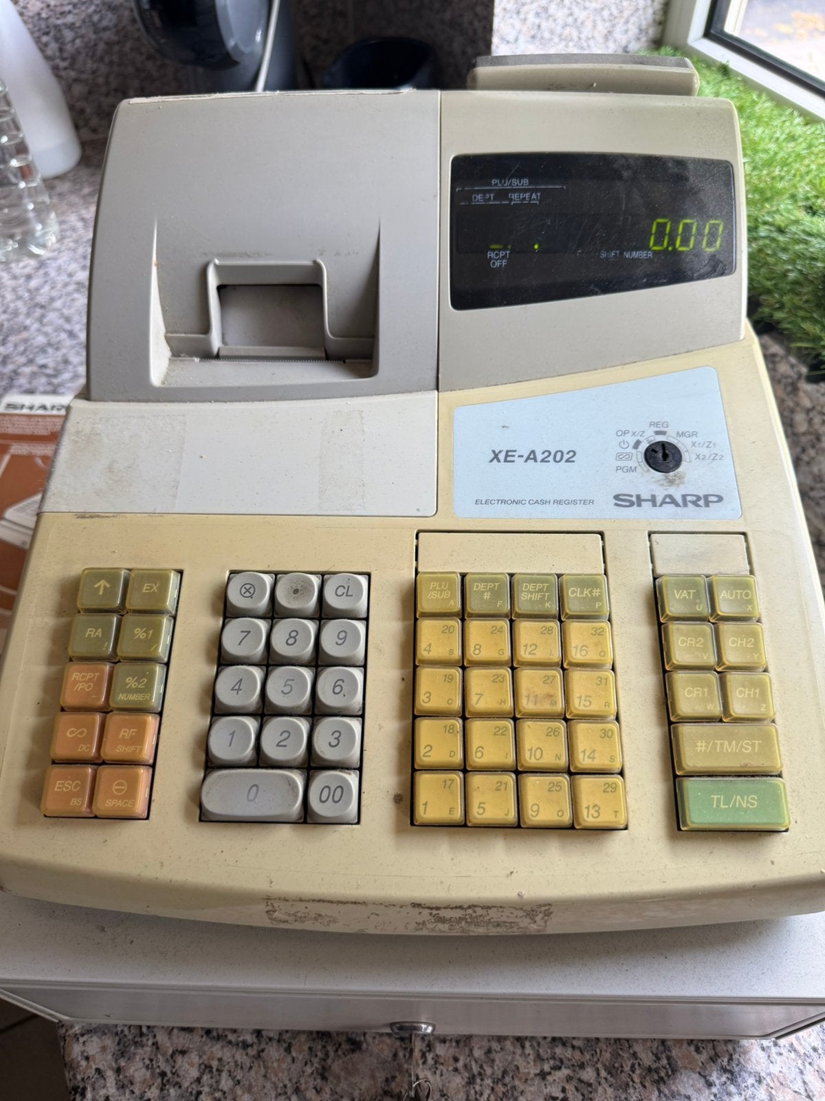 Kassa sharp xe a202 met beschrijving, Ophalen, Gebruikt