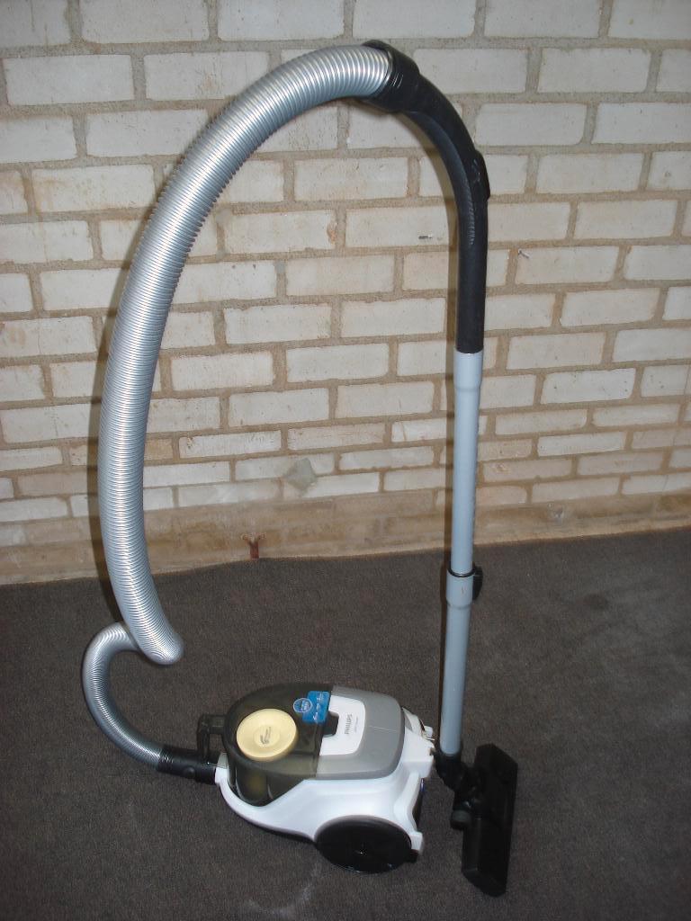 stofzuiger Philips 2000 Serie   , zuigt Superrrr , Als Nieuw, Ophalen, Zo goed als nieuw, Reservoir, Minder dan 1200 watt