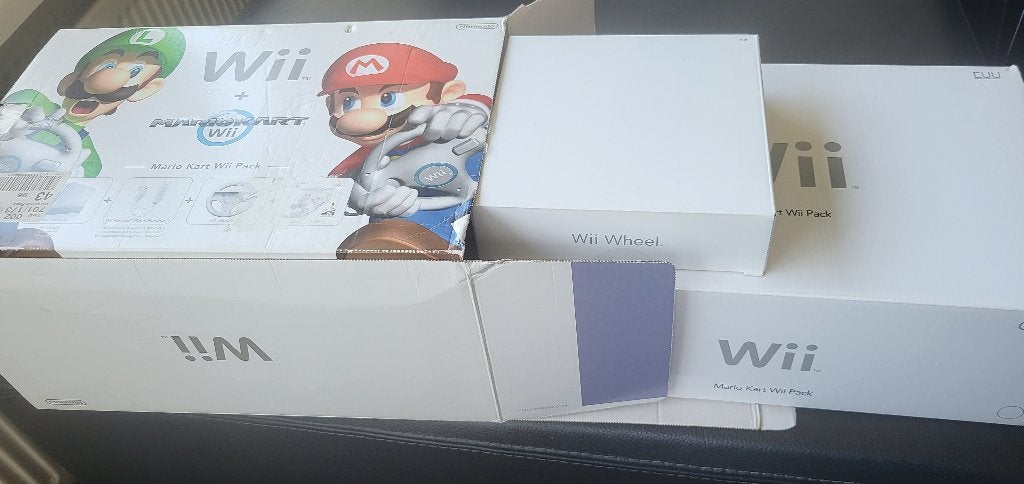 Nintendo Mario kart wii pack (wit), Ophalen, Gebruikt, Met 2 controllers, Met stuurtje