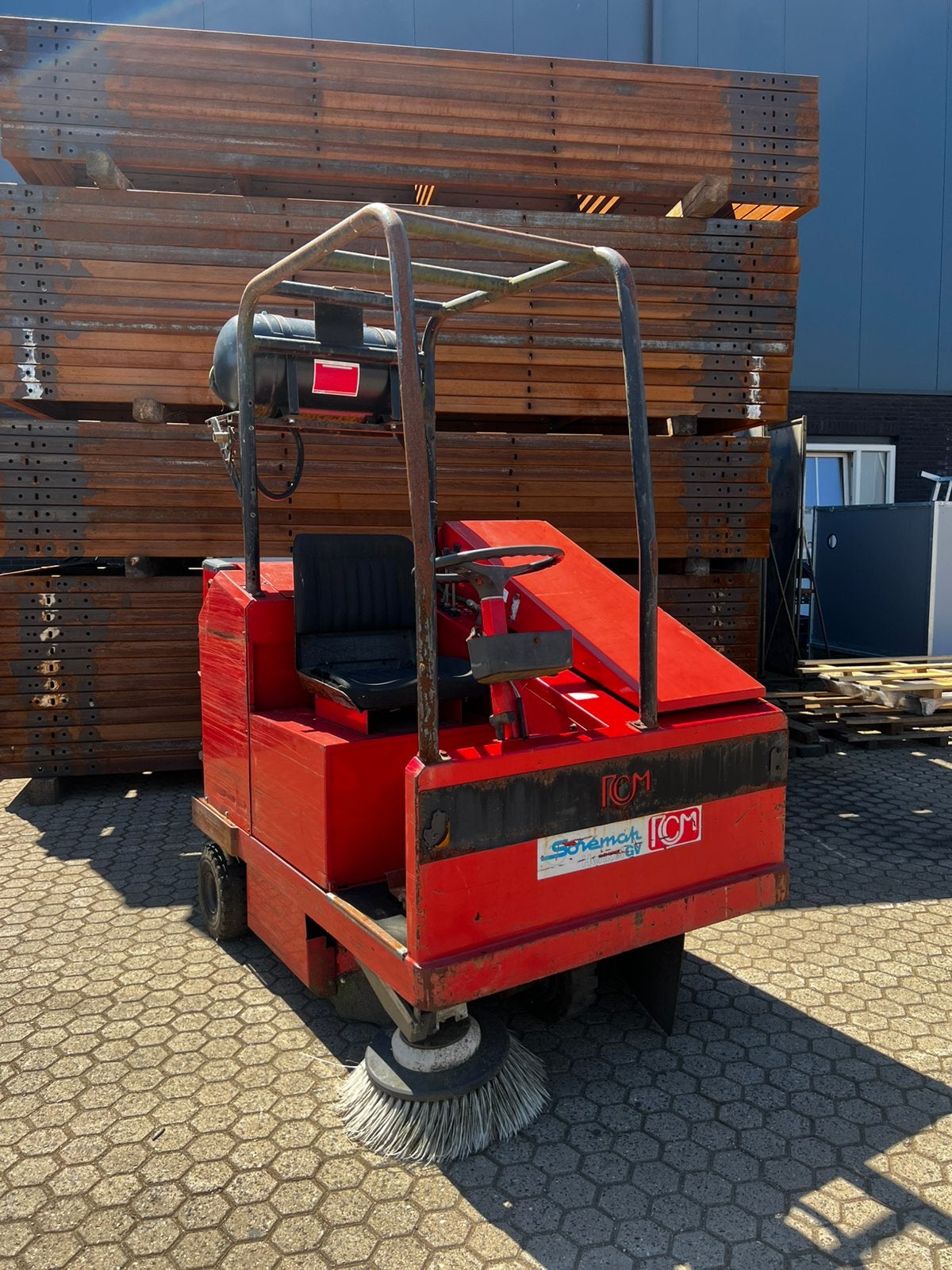 Rcm veegmachine, Tuin en Terras, Ophalen, Gebruikt