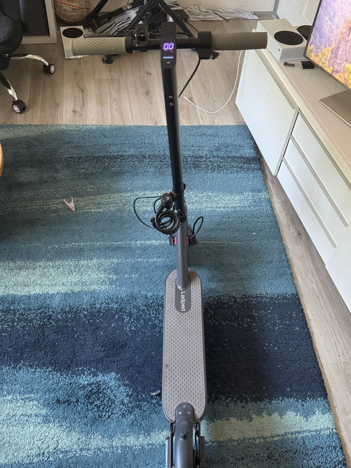 E-step met slot zo goed als nieuw, Ophalen, Nieuw, Elektrische step (E-scooter)