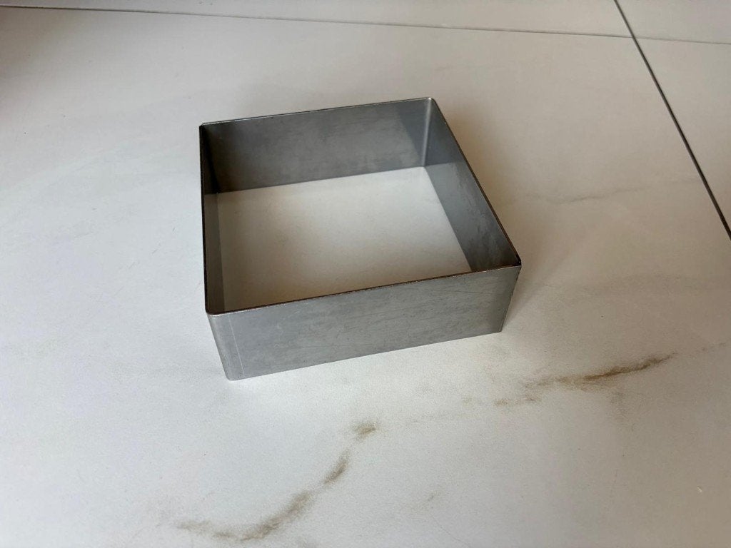 Taartring RVS vierkant ca. 14 cm, Ophalen of Verzenden, Zo goed als nieuw, Taarten, Bakvorm