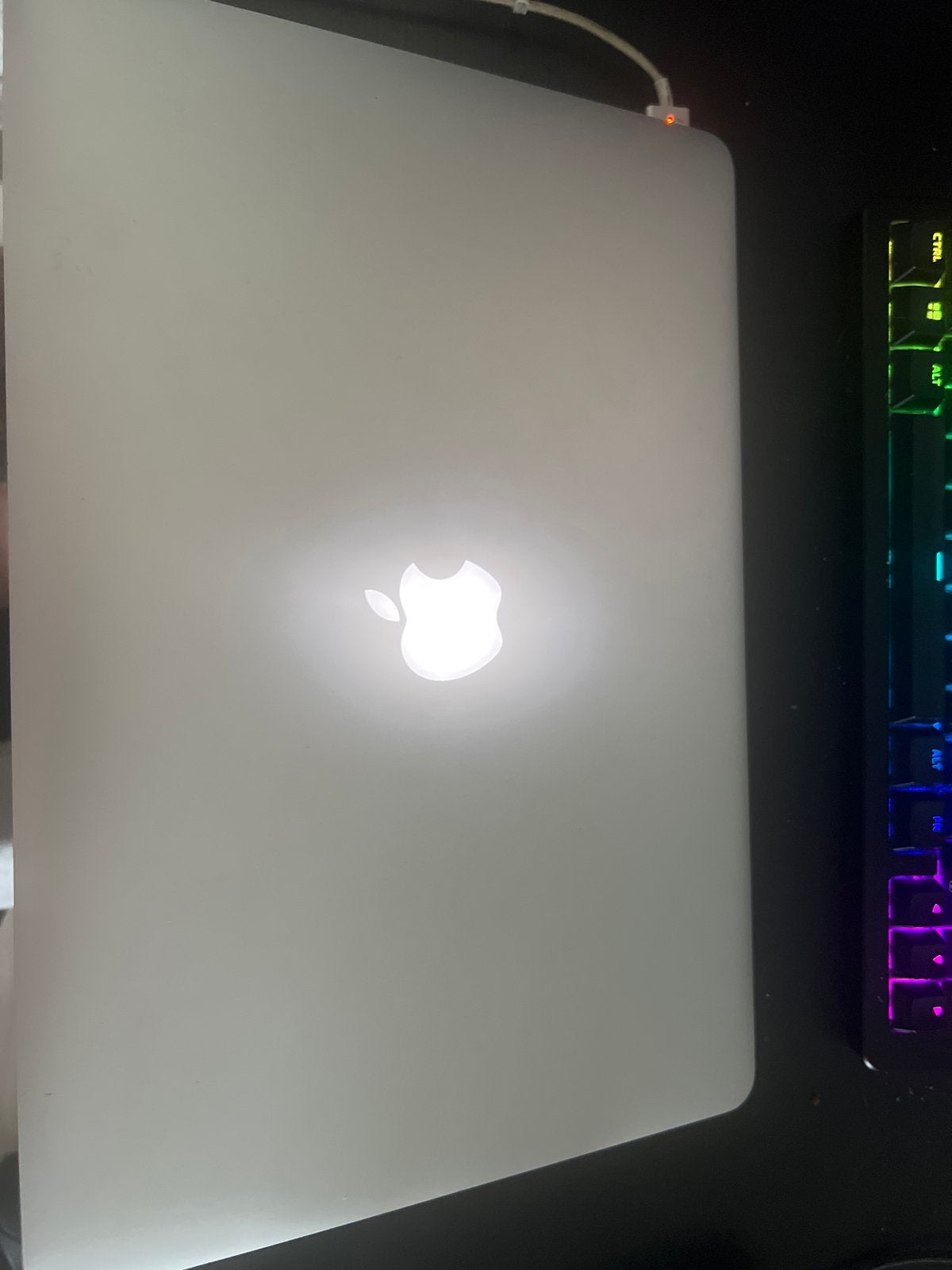 Foto 5 van MacBook Pro 2015 15 inch 16GB RAM 500GB opslag