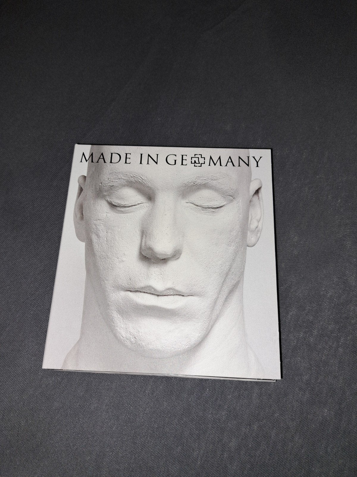Rammstein - Made in Germany 1995-2011 (2CD), Ophalen of Verzenden, Zo goed als nieuw, Verzamelalbum, Inclusief doosje