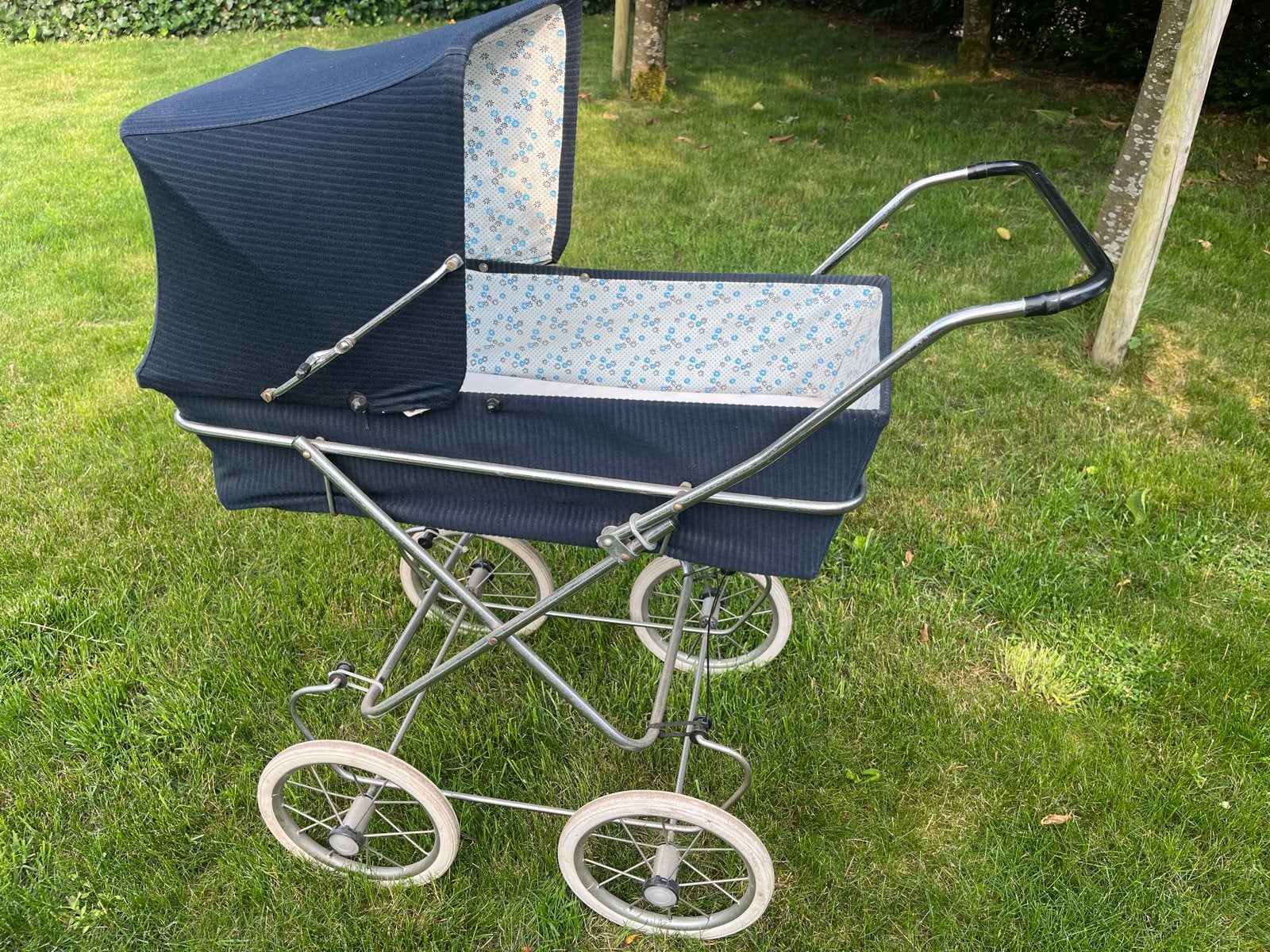 Nostalgische donkerblauwe poppenwagen uit de jaren '70, Ophalen, Gebruikt, Kinderwagen, Overige merken