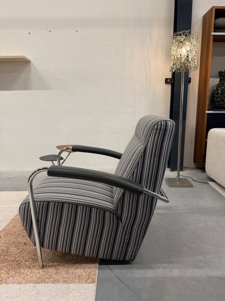 Als nieuw Leolux Scylla fauteuil hoog zwart wit design stoel, Huis en Inrichting, Fauteuils, Leolux, Info@leolux.nl, 75 tot 100 cm