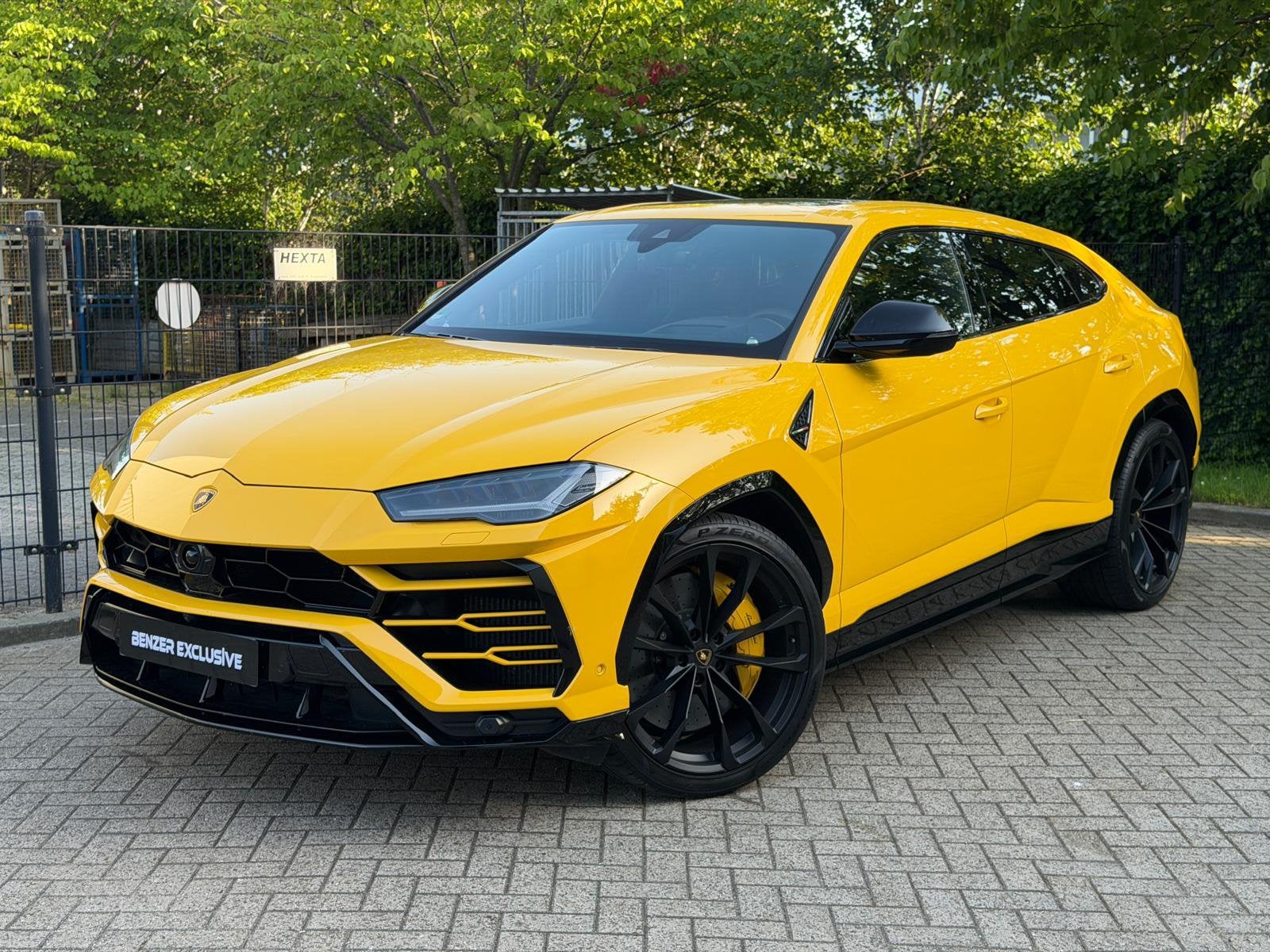 URUS 4.0 V8| Akra | 23 Inch | Pano | B&O | HUD | Full Carbon, Auto's, Automaat, Urus, Parkeerassistent, Geel