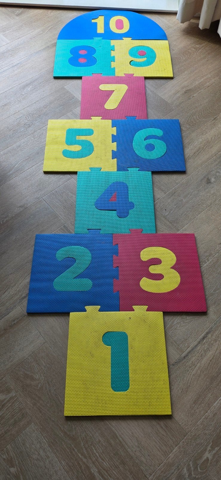 Kleurrijke hinkelbaan in puzzelstukken, Ophalen of Verzenden, Gebruikt