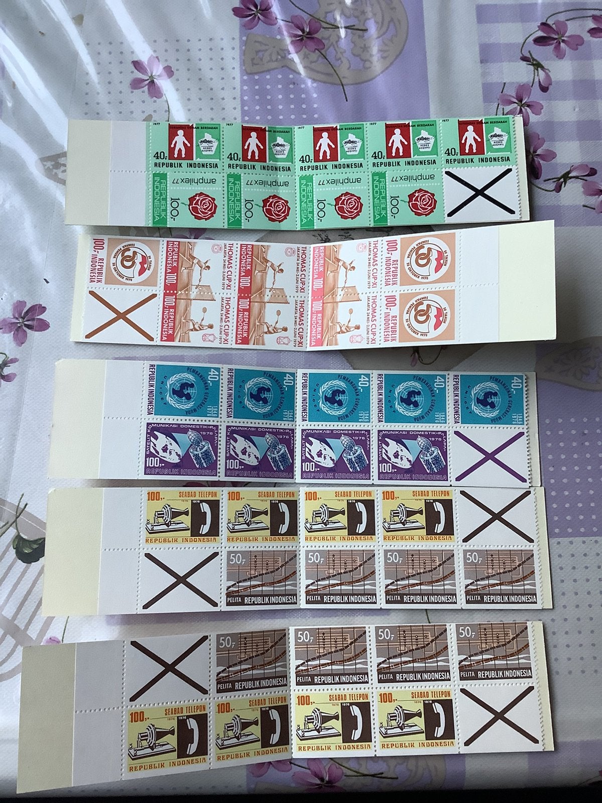 5 postzegel boekjes indonesie, Ophalen of Verzenden, Postfris, Zuidoost-Azië