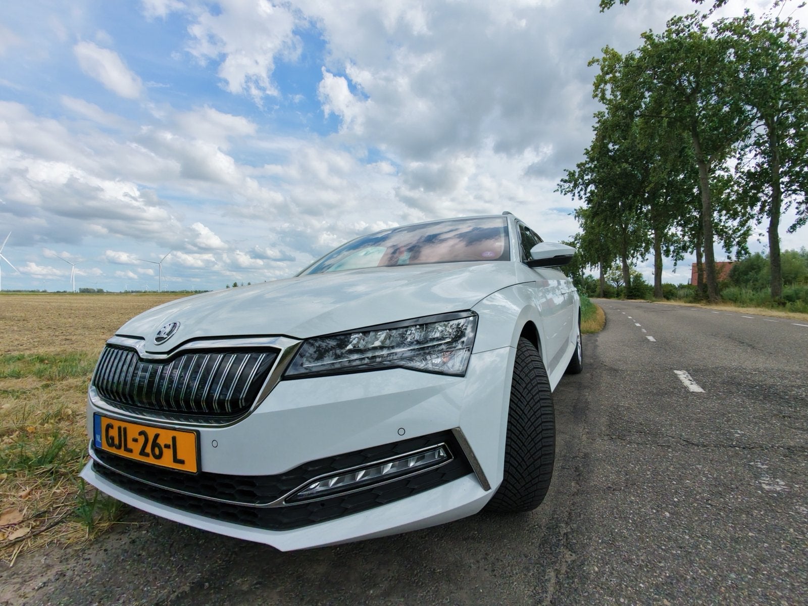 Skoda Superb 1.4 TSI Phev 217pk Dsg-6 2020 Wit, Auto's, 4 cilinders, Wit, Dealer onderhouden, Te koop